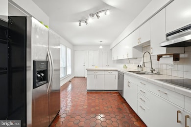 6410 Wishbone Terrace, Cabin John, MD 20818 - photo 7