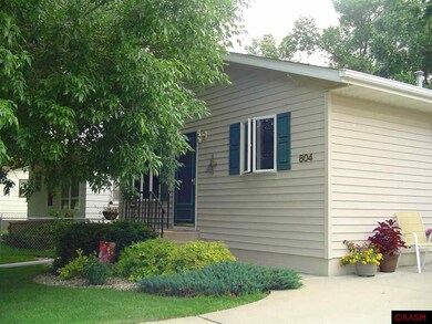 804 N Garden St, New Ulm, MN 56073 - photo 3