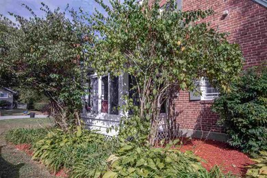 29 Chester St, Nashua, NH 03064 - photo 5