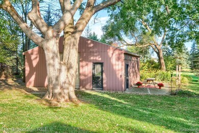 9223 Lapeer Rd, Davison, MI 48423 - photo 7