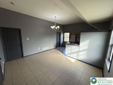 226 Sonny Dr, Wind Gap, PA 18091 - photo 4