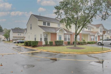 522 Trolley Crossing, Chesapeake, VA 23320 - photo 3