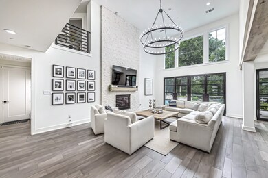 8326 Leafy Ln, Houston, TX 77055 - photo 5