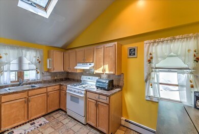 09-KITCHEN