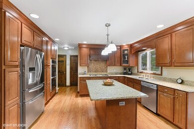 1017 Liberty Dr, Naperville, IL 60540 - photo 6