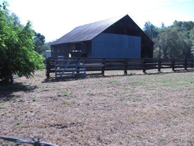 8554 Old Stage Rd, Central Point, OR 97502 - photo 6