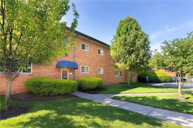 1742 Wagar Rd unit 104B, Rocky River, OH 44116 - photo 3