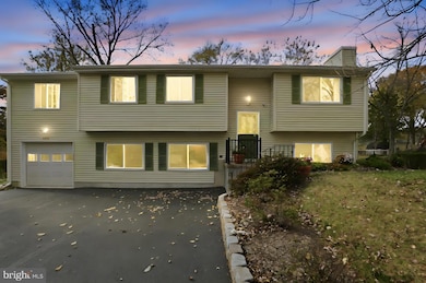 1111 Bicksler Dr, Herndon, VA 20170 - photo 2