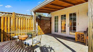 Another view of the patio.  Notice how great the b
