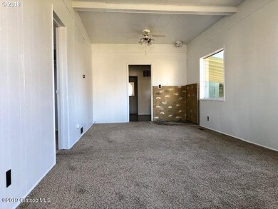 Living Room/Dining Room