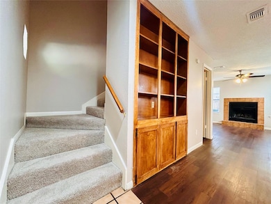 8906 Schick Rd unit B, Austin, TX 78729 - photo 4