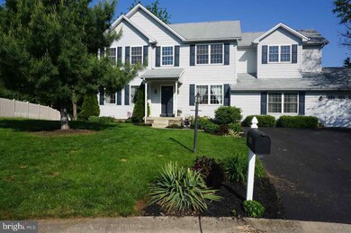 968 Narnia Ct, York, PA 17404 - photo 2