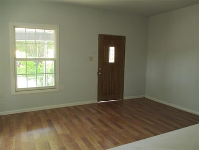 104 May Ave, Cleburne, TX 76031 - photo 4