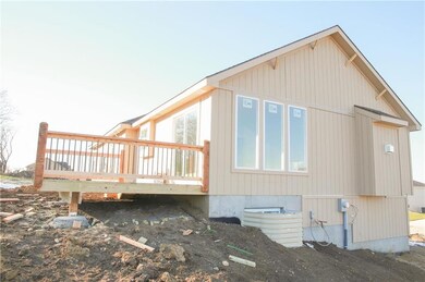 429 Spring Branch Dr, Raymore, MO 64083 - photo 3