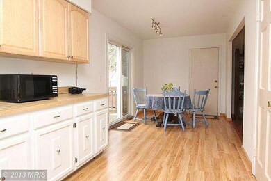 604 Falmouth Ct, Sykesville, MD 21784 - photo 5