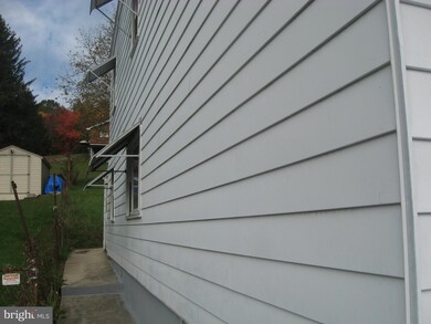 48 Ann St, Pottsville, PA 17901 - photo 5