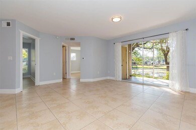 10024 Strafford Oak Ct unit 806, Tampa, FL 33624 - photo 3