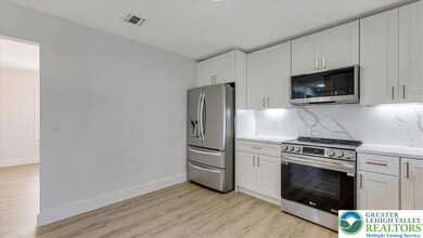 960 Yorkshire Rd, Bethlehem, PA 18017 - photo 7