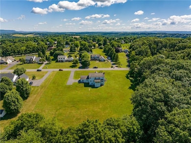 522 Nolf Rd, Nazareth, PA 18064 - photo 3