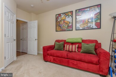 2963 Chinkapin Oak Ln unit 254, Woodbridge, VA 22191 - photo 4