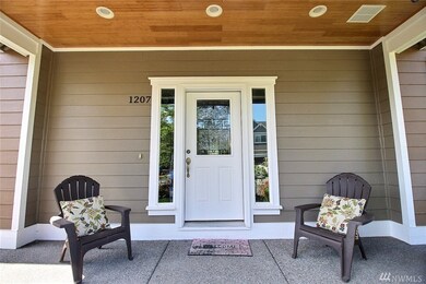 1207 Goldfinch Ave SW, Orting, WA 98360 - photo 2