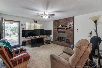 305 S Vine Ave, Cleveland, OK 74020 - photo 7