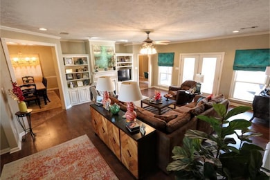 121 Pam Ave, Guntown, MS 38849 - photo 2