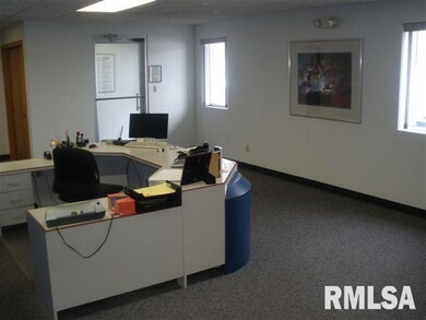 2844 W 72nd St, Davenport, IA 52806 - photo 3