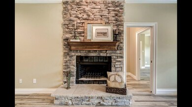 6811 Skylight Ln, Magnolia, TX 77354 - photo 6