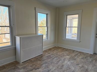 Pictures is the space for your kitchen table.
