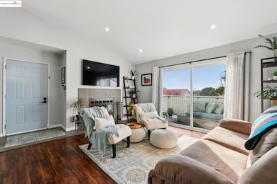 184 Schooner Ct, Richmond, CA 94804 - photo 5