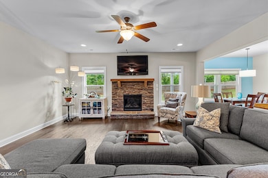 215 Duck Dr, Senoia, GA 30276 - photo 2