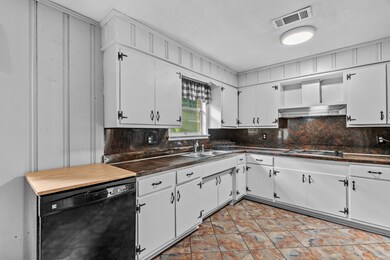 3690 Sharon Rd, Laurel, MS 39443 - photo 6