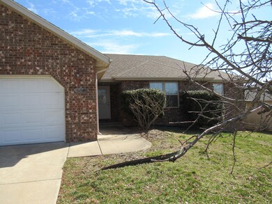 576 S Carriage Crossing, Nixa, MO 65714 - photo 3