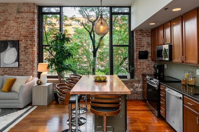 78 E Chestnut #205-7