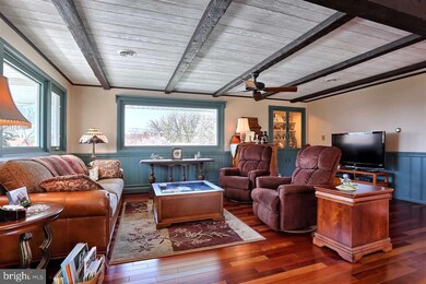 1040 E Cherry St, Palmyra, PA 17078 - photo 5