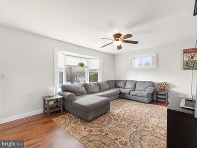 304 Regency Cir, Linthicum Heights, MD 21090 - photo 5