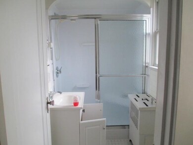 Full Bath.