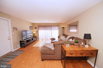 54 Cheverny Ct, Trenton, NJ 08619 - photo 7