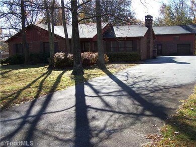1917 Murrayhill Rd, Greensboro, NC 27403 - photo 2