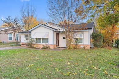 1241 Clarice St, Grand Prairie, TX 75051 - photo 4