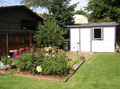 1252 Valley View Dr, Medford, OR 97504 - photo 5