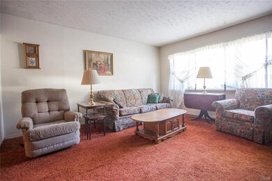 3618 Greenway St, Easton, PA 18045 - photo 2