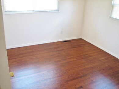 1367 Vinewood Dr, Columbus, OH 43229 - photo 4