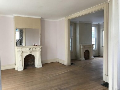 Living room additional angle, dining room to the r
