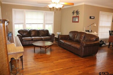 1313 1313 Graham Dr, Tyler, TX 75701 - photo 2
