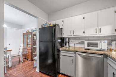 1080 Armstrong Mill Rd unit D, Lexington, KY 40517 - photo 6