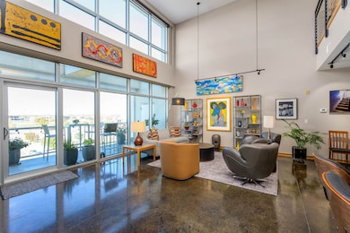 Great Floor to Ceiling Windows