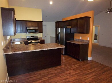 1063 Serenity Ridge Dr unit 21, Wayland, MI 49348 - photo 4