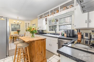 418 W 9th St, Newton, NC 28658 - photo 7